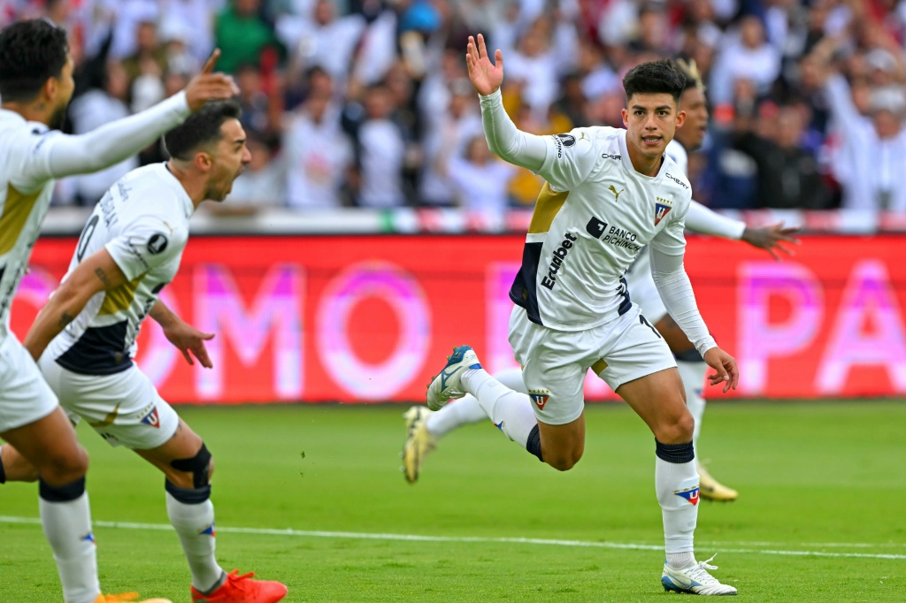 São Paulo defronta o LDU na altitude de Quito no jogo de ida dos quartos de final da Libertadores