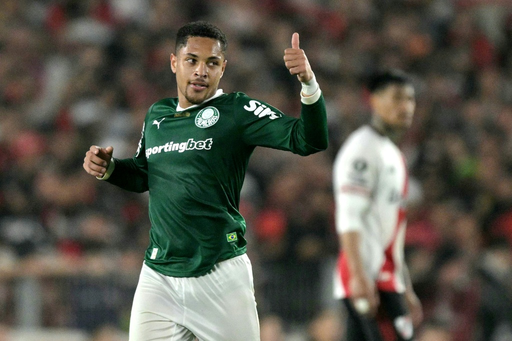 Palmeiras derrota o River por 2-1 em Buenos Aires e aproxima-se das meias-finais da Libertadores