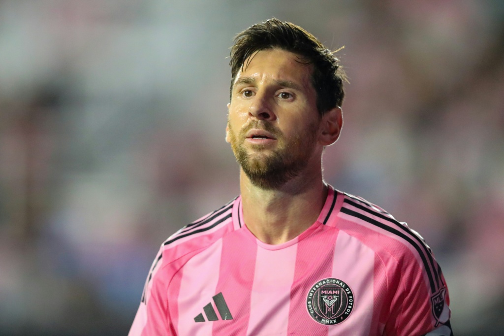 Foot: Messi accorde avec lInter Miami pour renouveler son contrat (source informée)