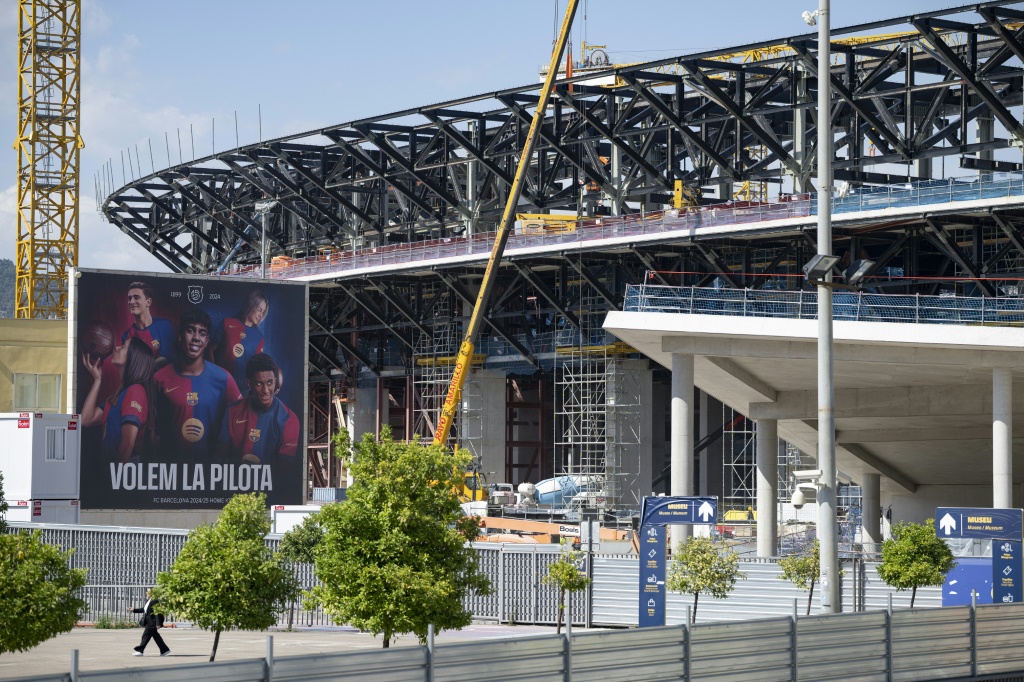 Barcelona sem autorizacao para o Camp Nou recebe PSG na Champions em Montjuic