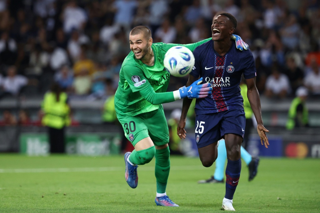 Ligue 1 Lucas Chevalier prepare son premier Classique au PSG