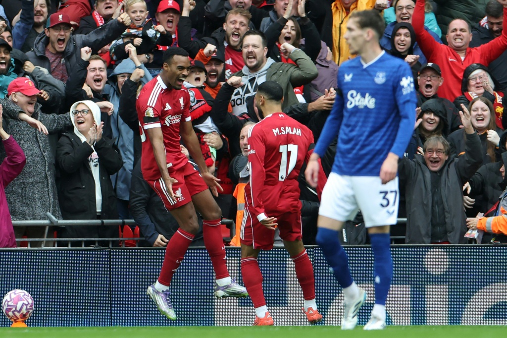 Angleterre: le derby pour Liverpool, le soulagement pour Manchester et Amorim