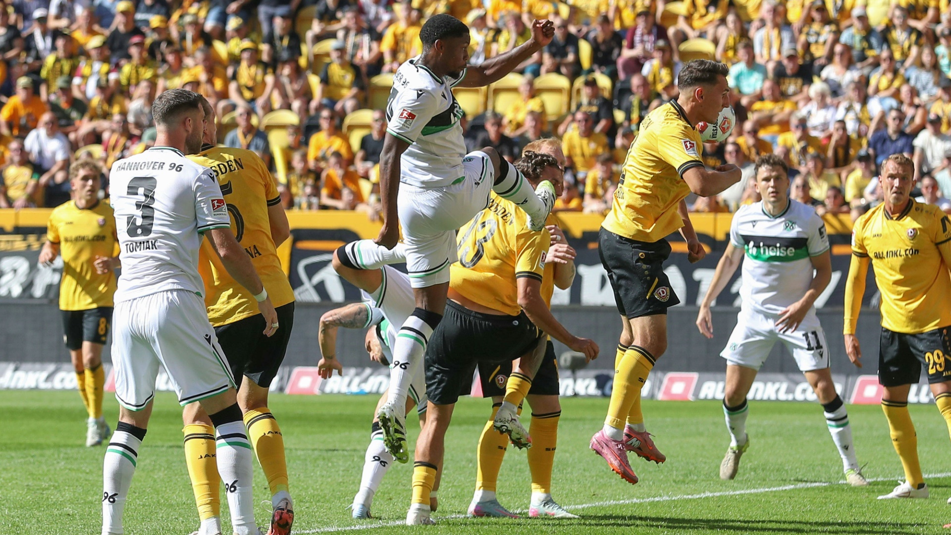 Hannover 96 stolpert erneut in Dresden