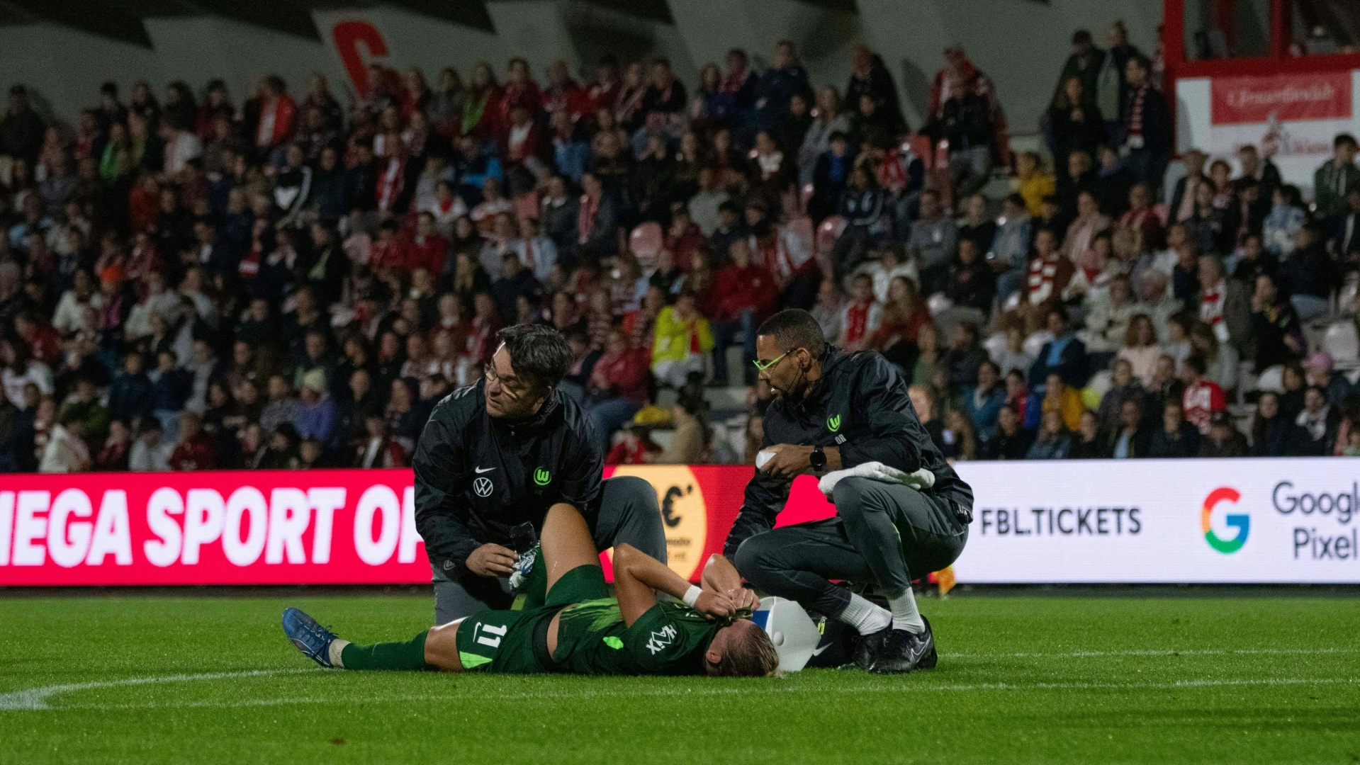 Bedenken um Popp: Wolfsburg holt sich den Sieg in letzter Sekunde in Köln