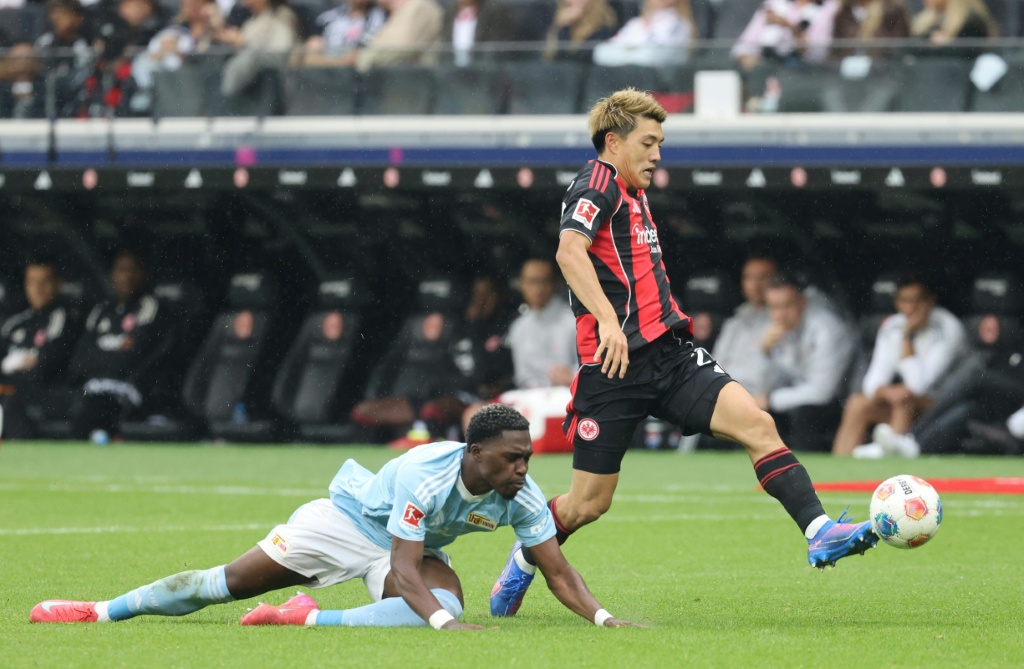 Derrota del Eintracht y empate del Leverkusen dejan en apuros a dos contendientes del Bayern