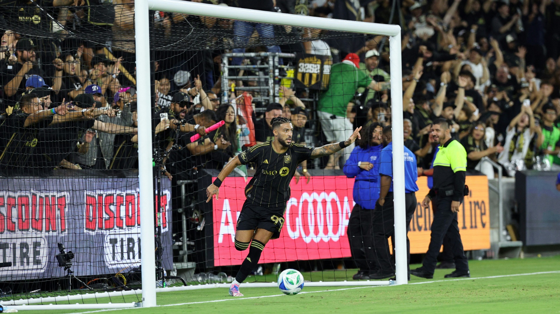 MLS: Torschütze Bouanga knüpft an Rekord an