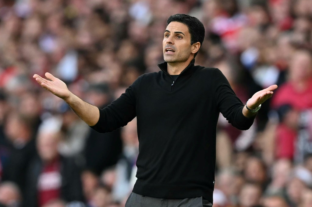 Arteta slams 'handbrake' criticism as Arsenal boss defends tactics