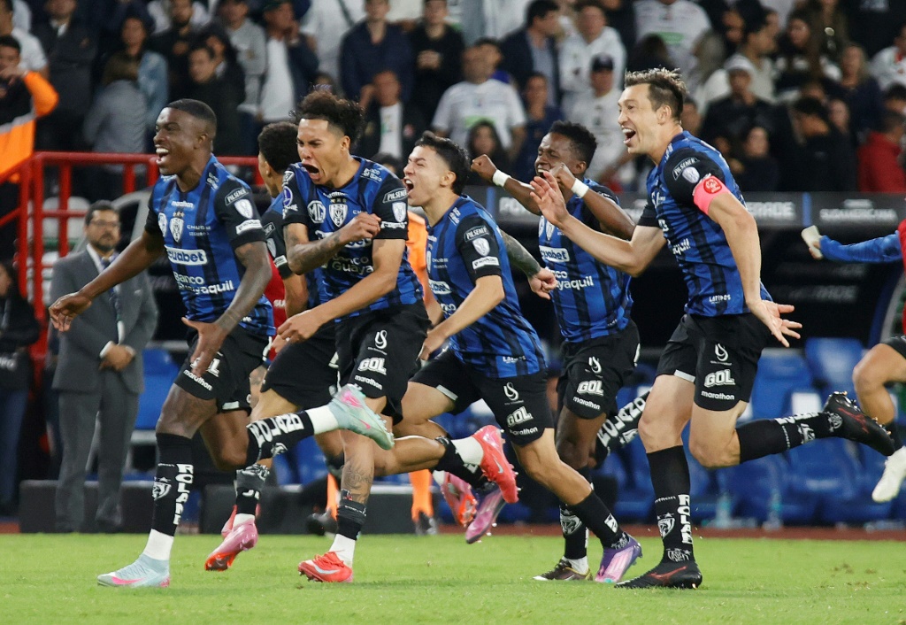 Independiente del Valle frena el sueño de Dayro Moreno y Atlético Mineiro avanza con apuros a semis de la Sudamericana