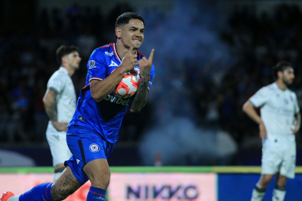 Toluca aplasta a Monterrey mientras Cruz Azul mantiene el liderato sin derrotas en la Liga MX