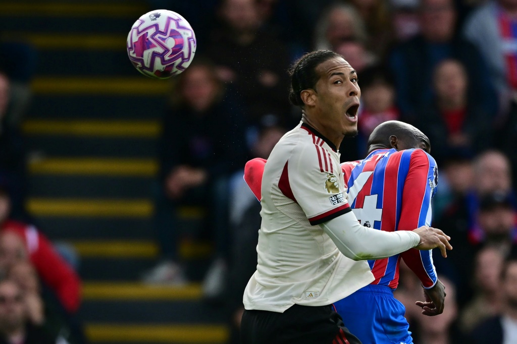 Championnats européens: affrontements clés dans plusieurs pays