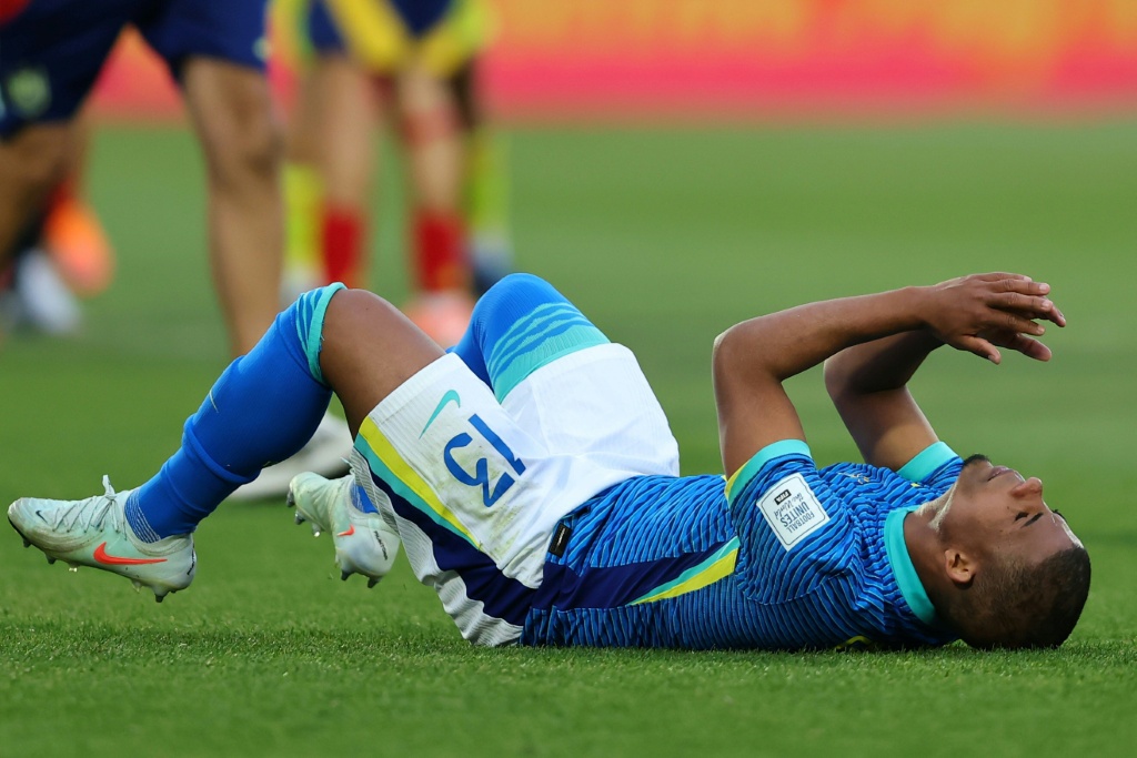 Brasil perde para Espanha (1-0) e é eliminado do Mundial sub-20 na fase de grupos