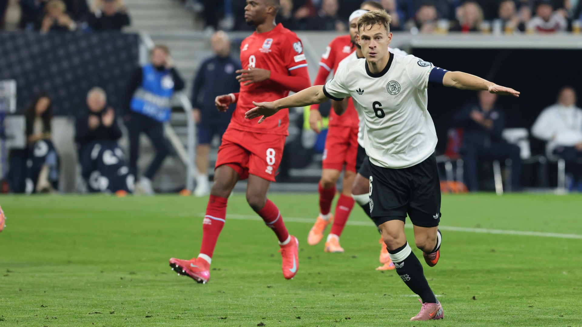 Aufgaben gelöst: Deutsche Elf besiegt Luxemburg in Unterzahl