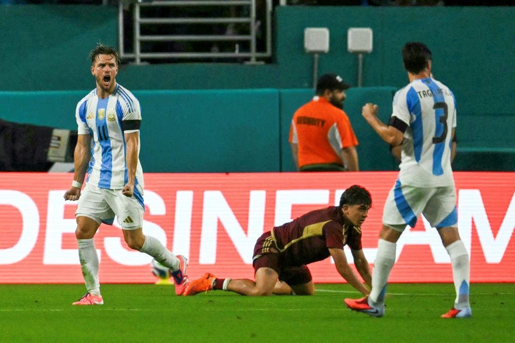 Argentina defeat Venezuela in friendly sans Messi