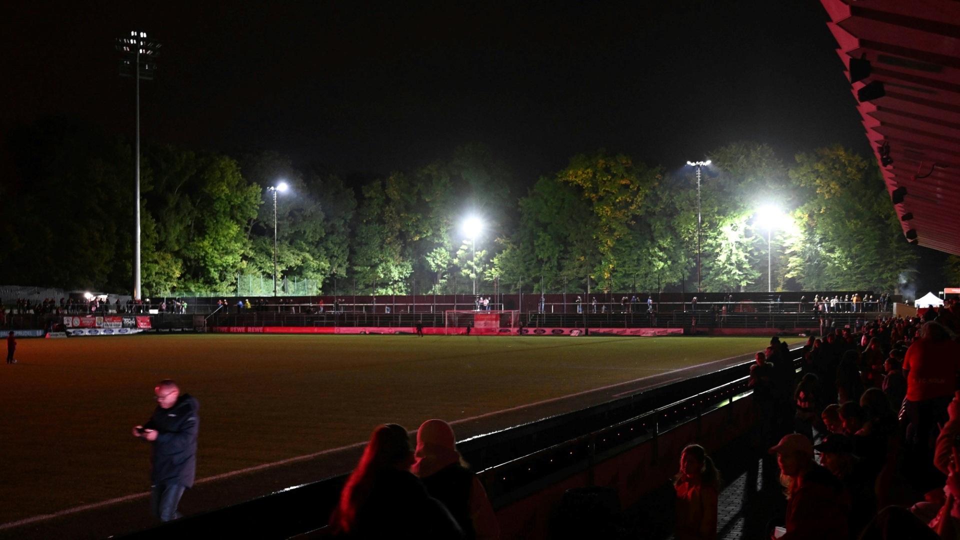 Frauen-Bundesliga: Derby nach Flutlicht-Ausfall neu terminiert