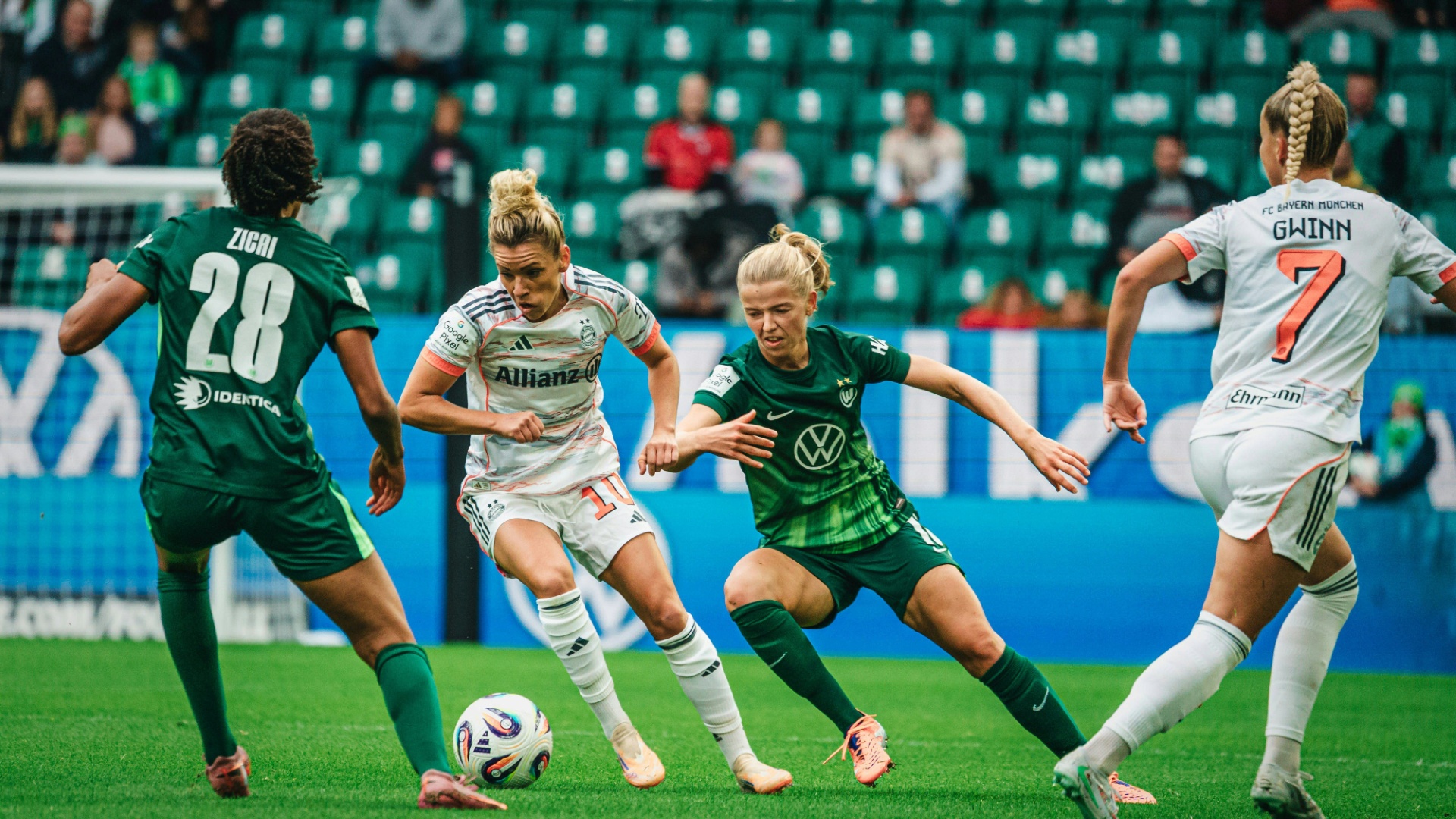 Bayern siegt im Duell der Spitzenreiter und übernimmt die Führung