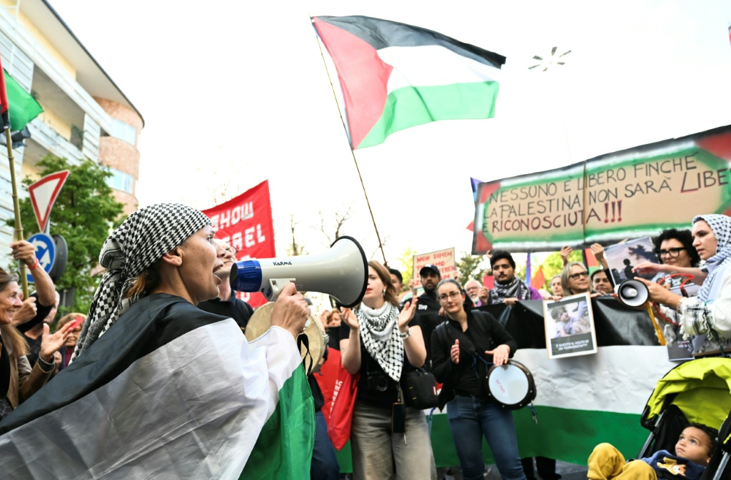 Protesto a favor da Palestina antes do encontro entre Itália e Israel acaba em confrontos