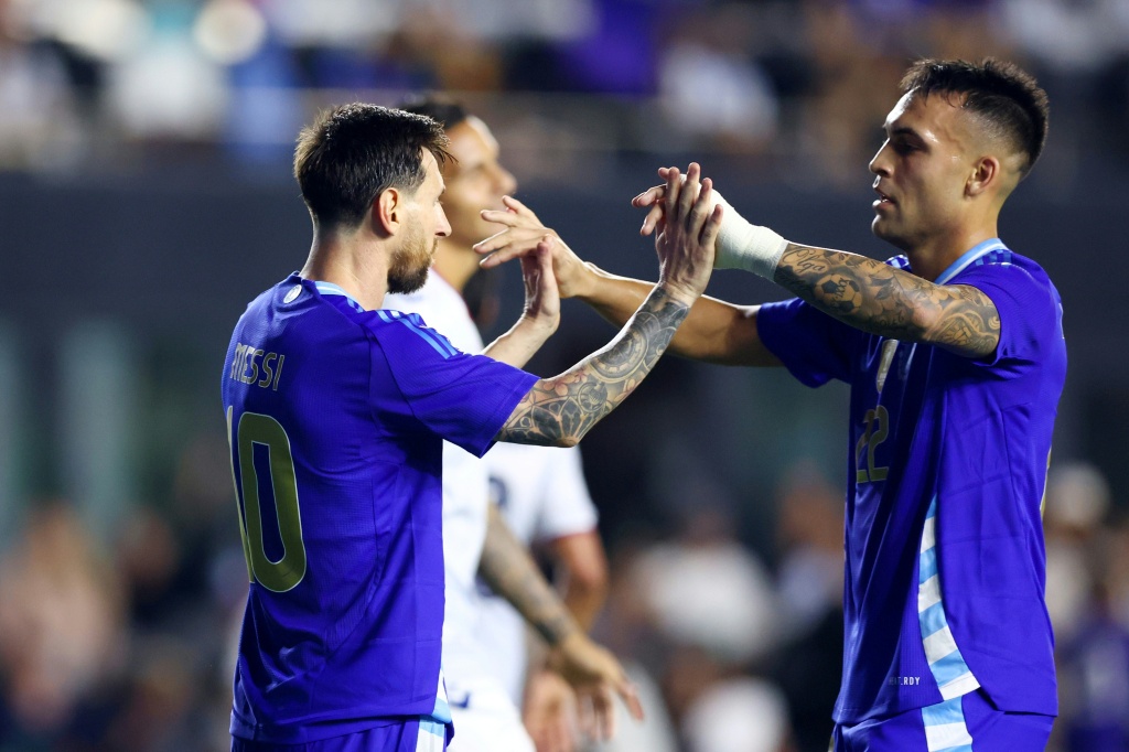 Argentina golea 6-0 a Puerto Rico en Miami con el regreso de Messi