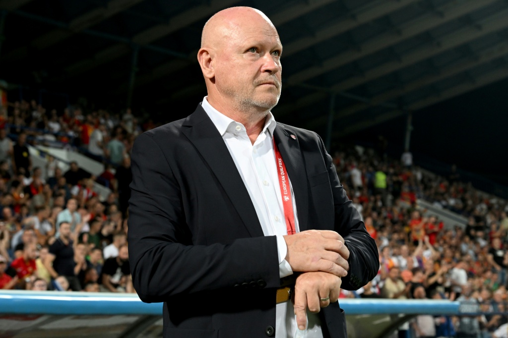 Mondial 2026 le sélectionneur tchèque Ivan Hasek écarté suite à la défaite contre les Îles Féroé