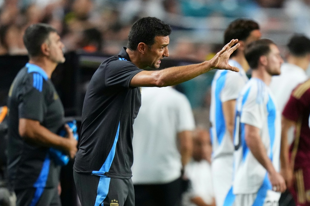 Los "alternativos" pelean las últimas plazas en el avión argentino al Mundial