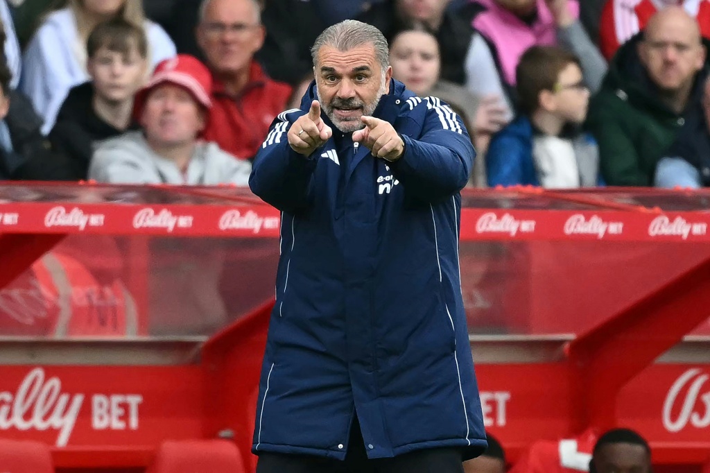 Постекоглю уволили из Ноттингем Форест после поражения от Челси