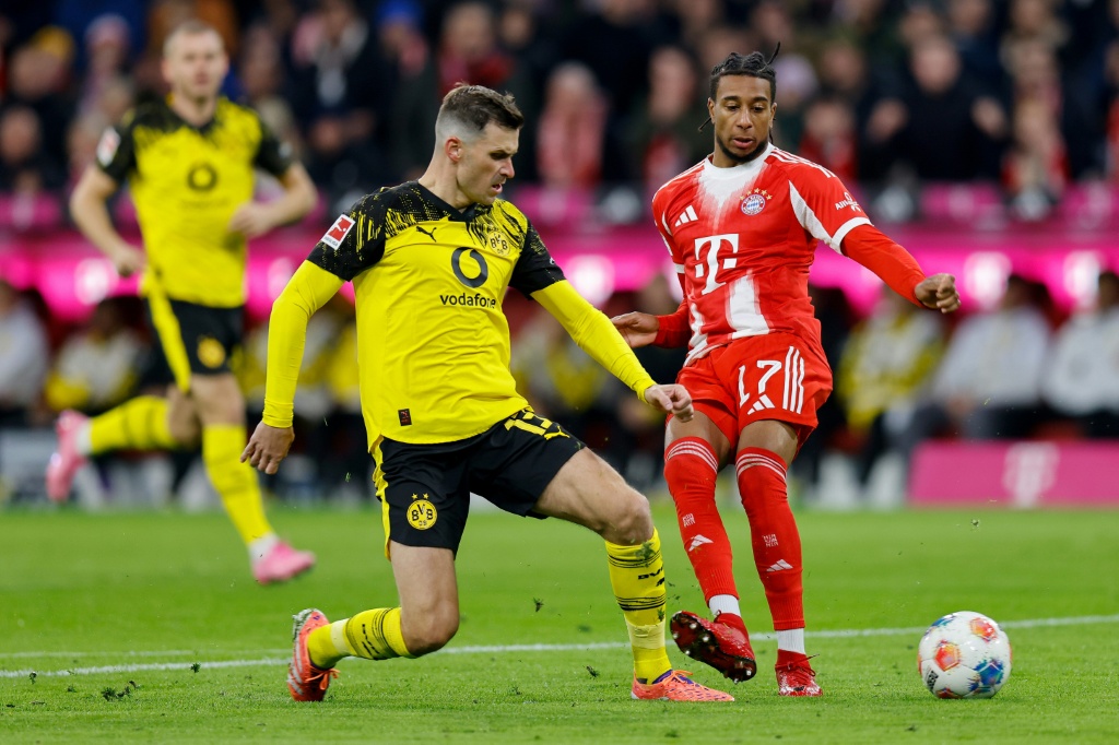 Allemagne: le Bayern remporte le Klassiker et creuse lecarts en tete