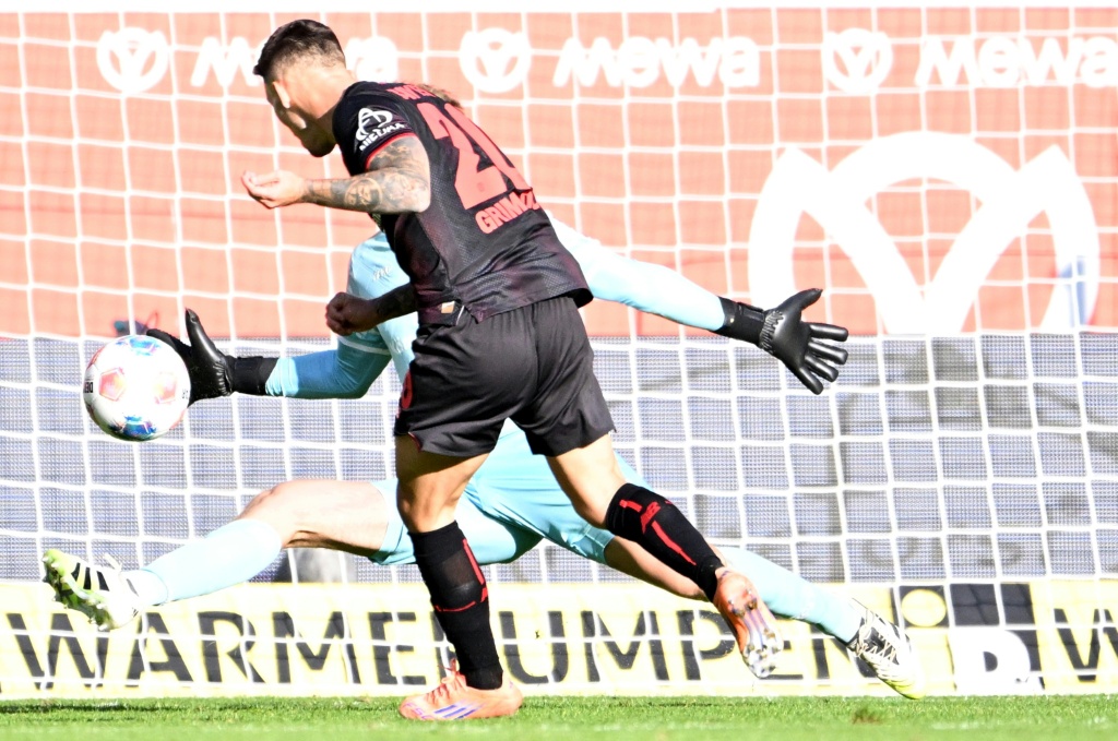 Kane ponownie trafia Bayern wygrywa z Dortmundem i utrzymuje prowadzenie w Bundeslidze