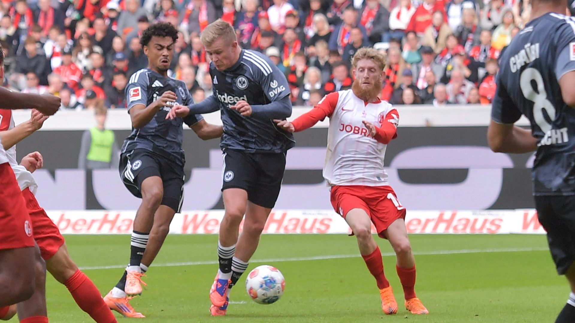 Nach Burkardts Doppeltor: Eintracht Frankfurt verschenkt Sieg gegen Freiburg