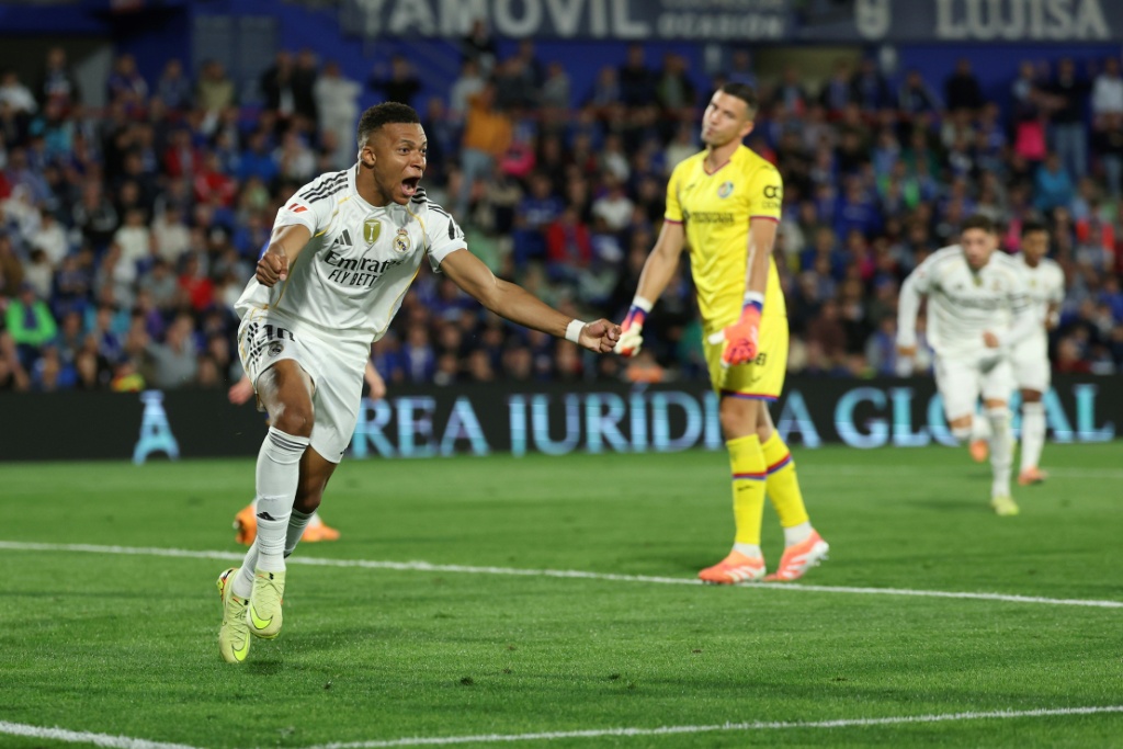 Mbappe vodi Real Madrid na vrh dok se Getafe sam uništava