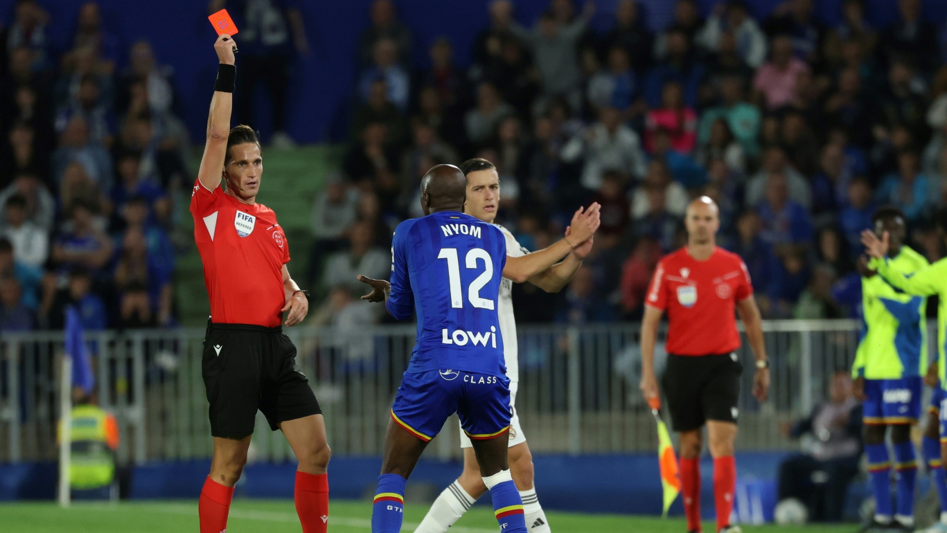 Vor dem Clasico: Real besiegt Getafe nach raschem Platzverweis