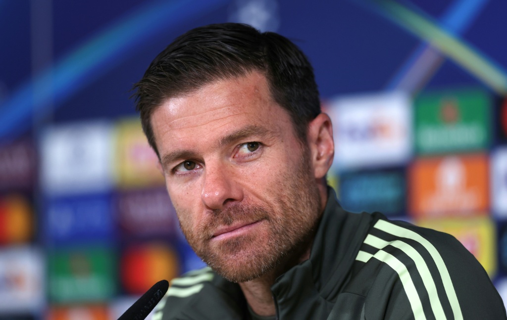 Arda Güler é uma mistura de Özil e Guti segundo Xabi Alonso