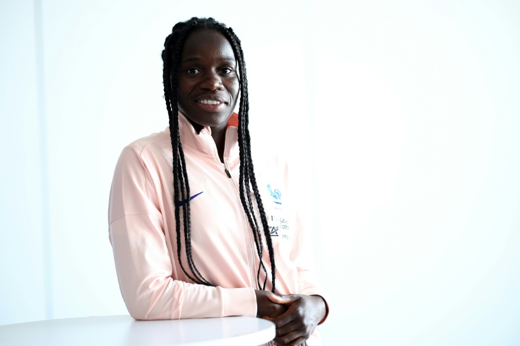 Football: Griedge Mbock, leader de l'équipe de France et étudiante en psycho