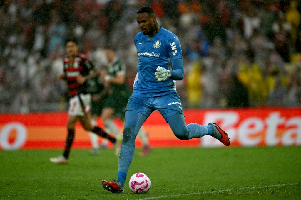 Enfrentamiento entre porteros reservas, Liga y Palmeiras pondran a prueba su valia en semis de la Libertadores