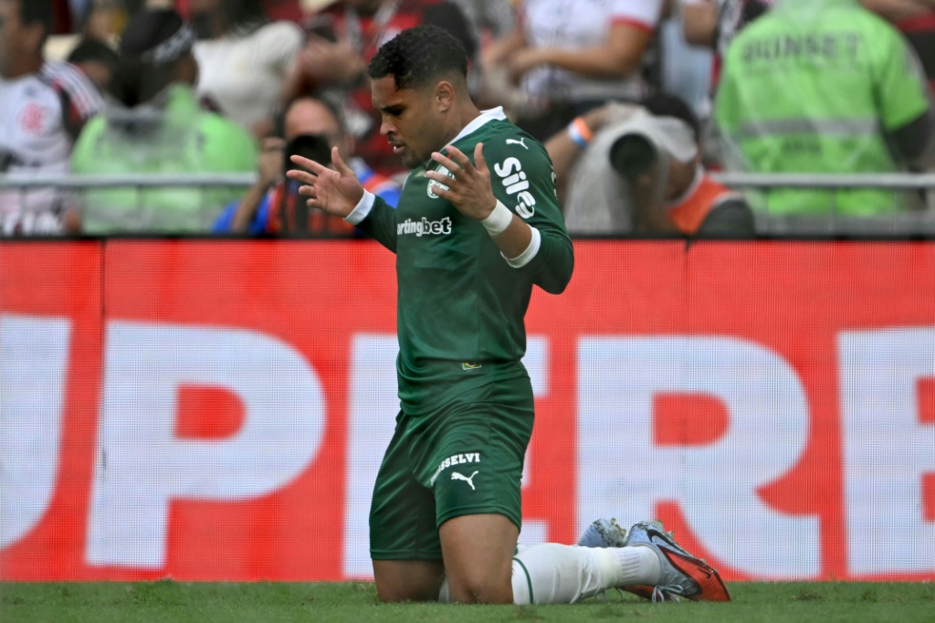 Enfrentamiento entre Vitor Roque y Kaio Jorge como máximos artilleros en el decisivo Palmeiras ante Cruzeiro