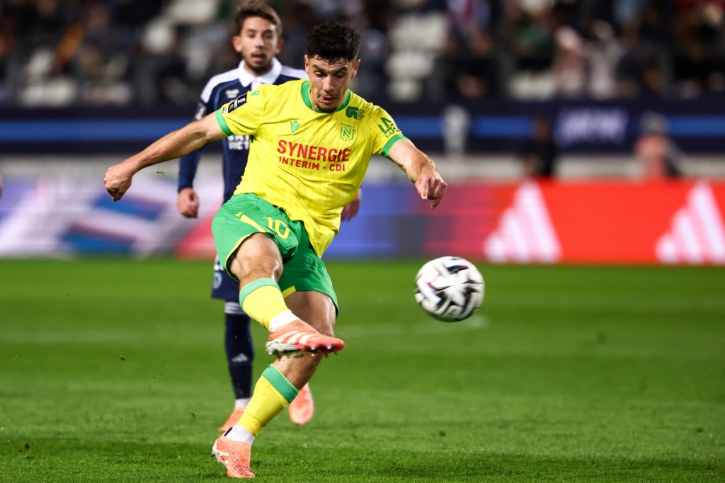 Ligue 1 FC Nantes vainqueur face au Paris FC par 2 à 1 grâce à un Abline étincelant
