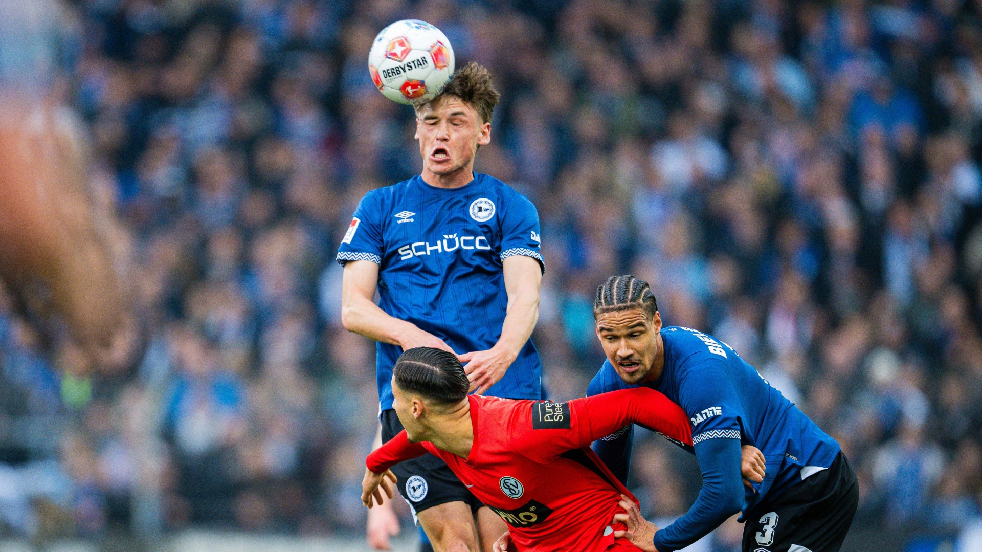 SV Elversberg strauchelt und ueberlaesst Schalke die Tabellenfuehrung