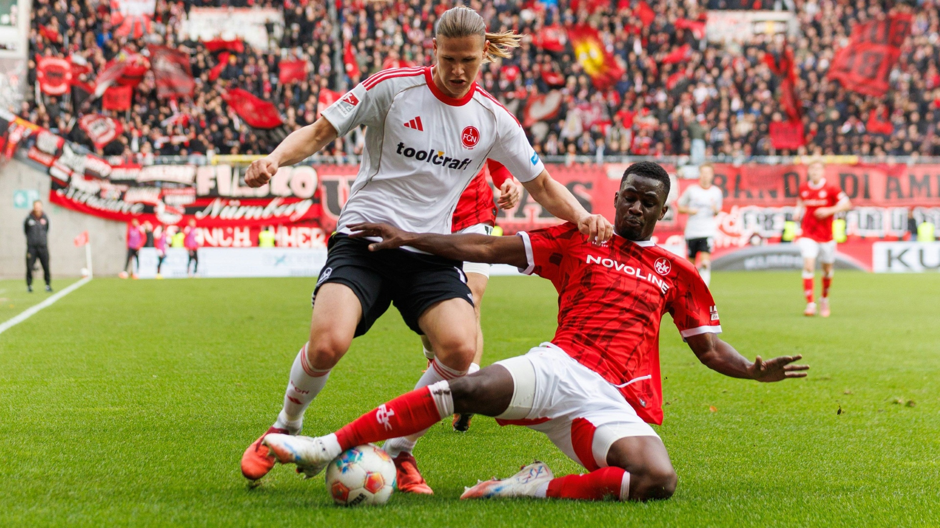 Spätes Ausgleichstor: Nürnberg remisiert bei Kaiserslautern