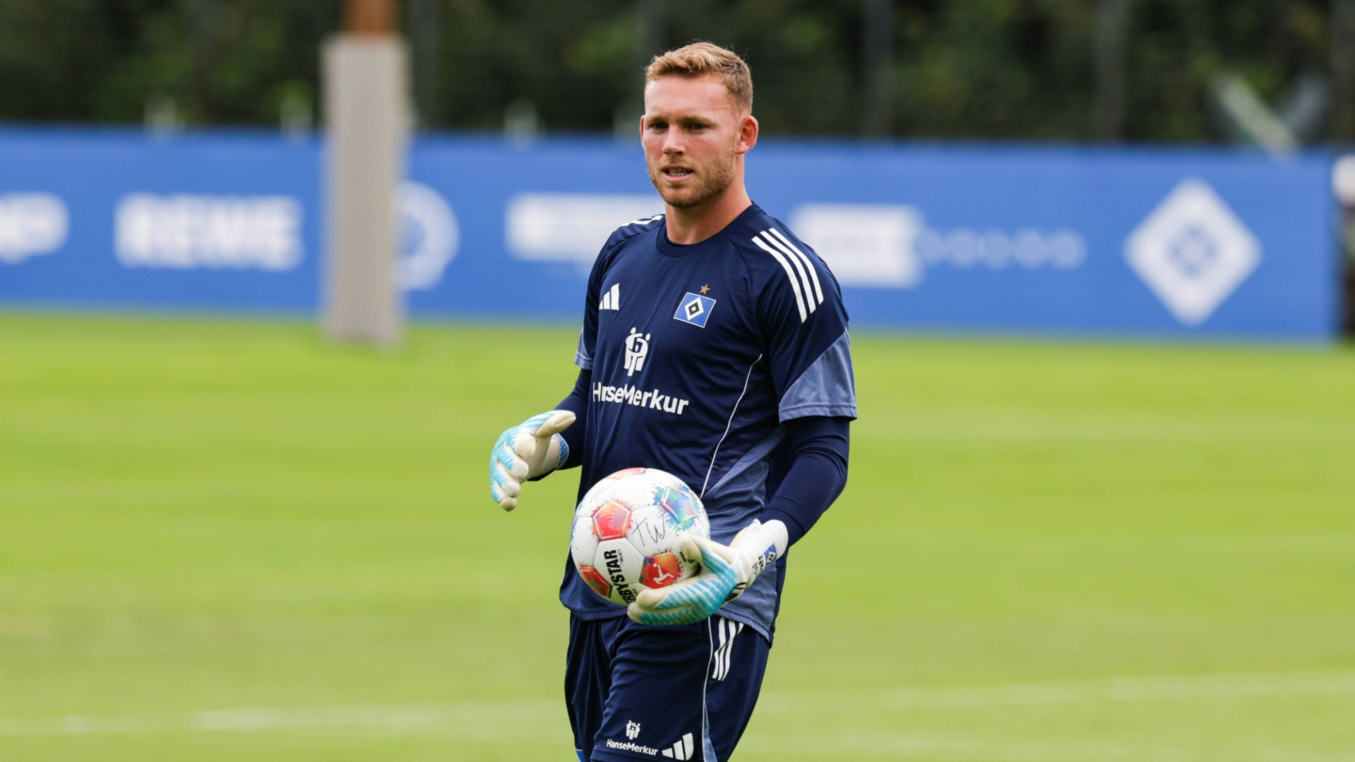 HSV greift im Pokal auf Torwart Peretz zurück bei Rotation