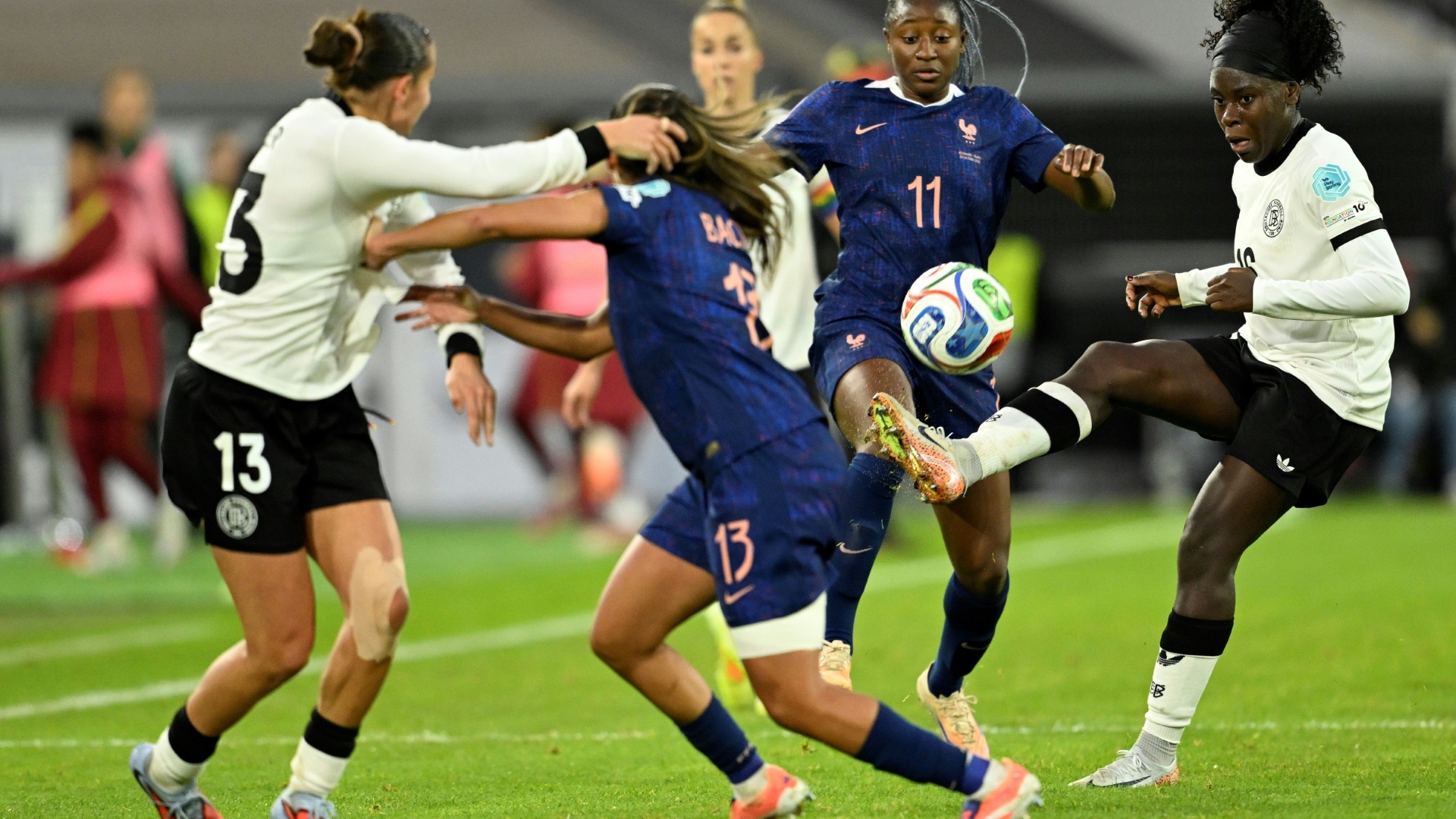 Anyomi und Bühl sorgen für Finaleinzug der DFB-Frauen gegen Spanien