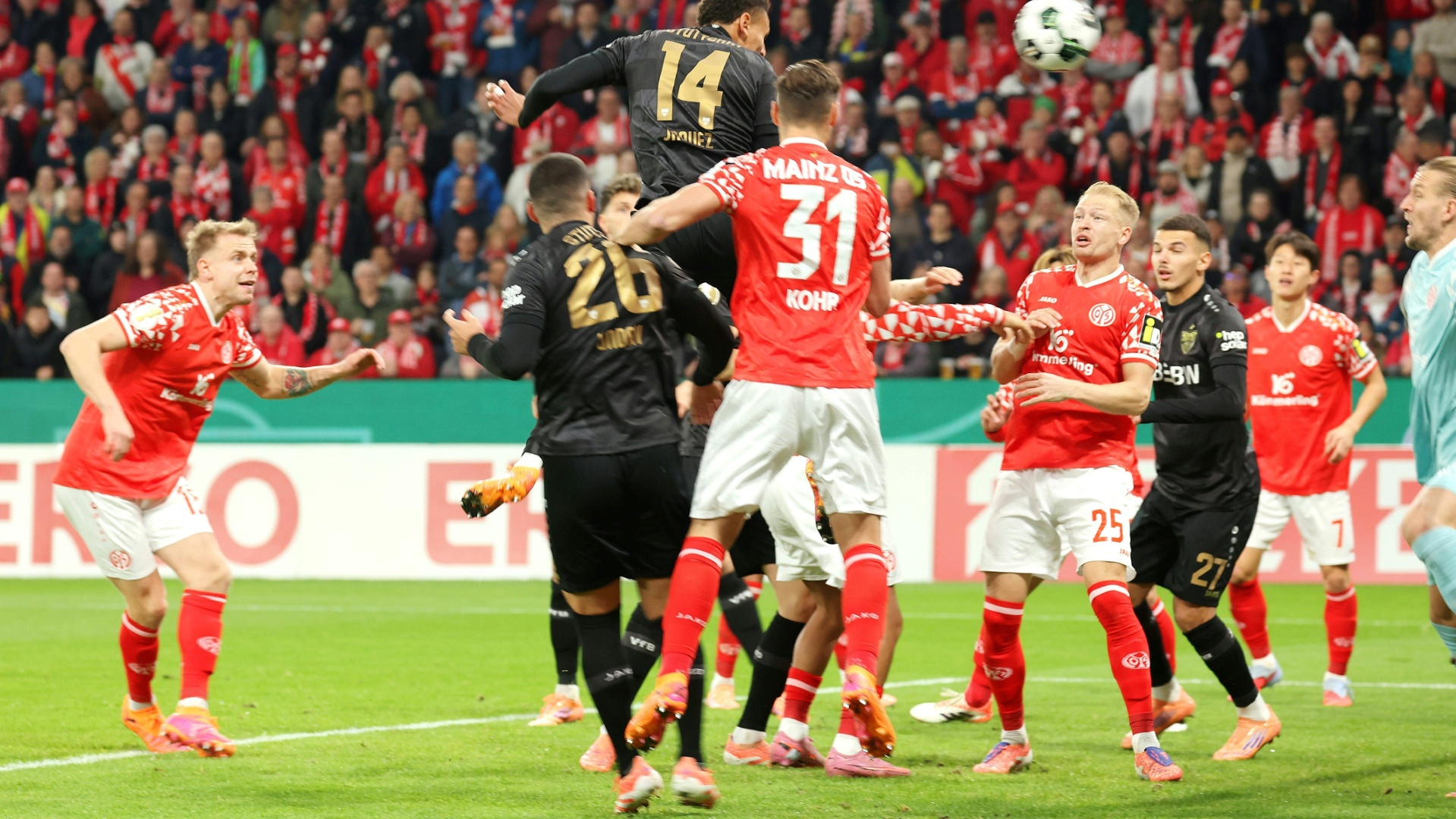 Trotz Mega-Rotation: VfB macht Schritt zur Titelverteidigung