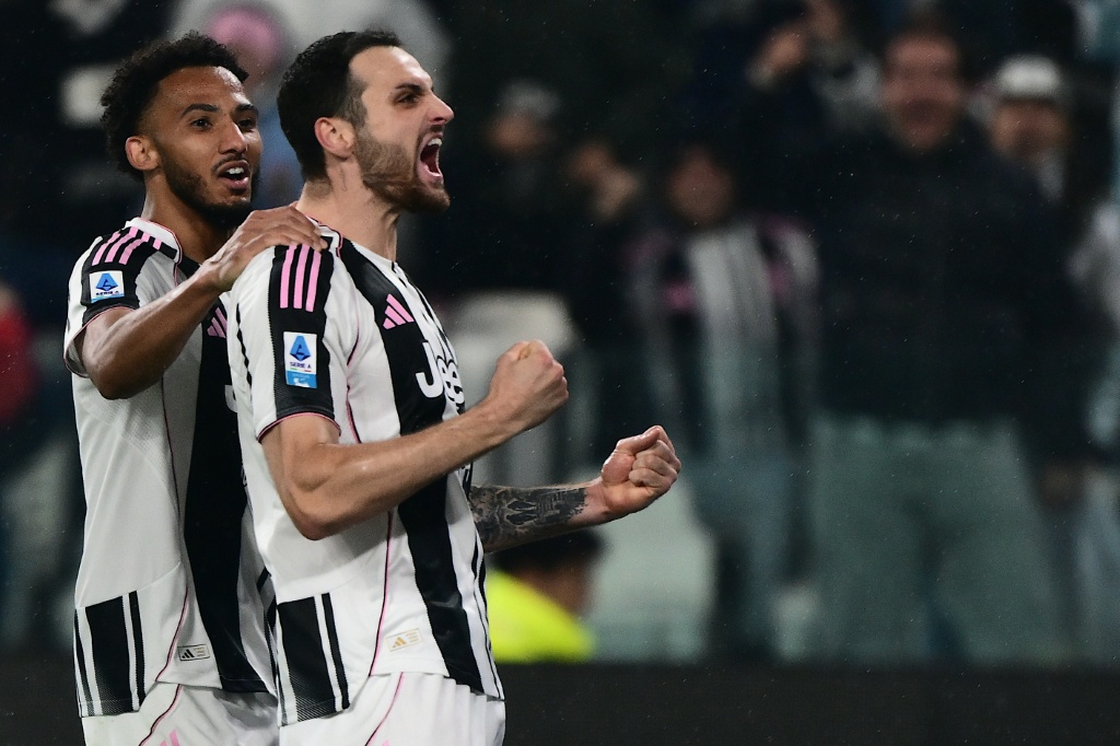 Serie A: La Juventus met fin a sa mauvaise passe, lAS Rome rejoint Naples en tete