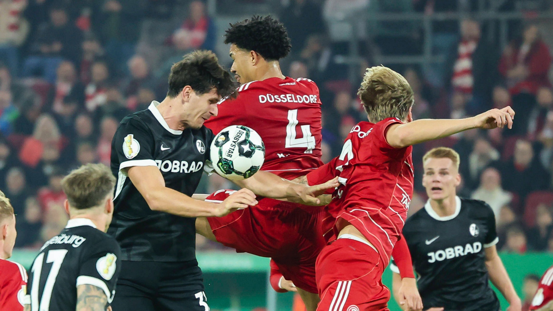 Schneller Einstieg sichert Freiburg den Einzug ins Achtelfinale