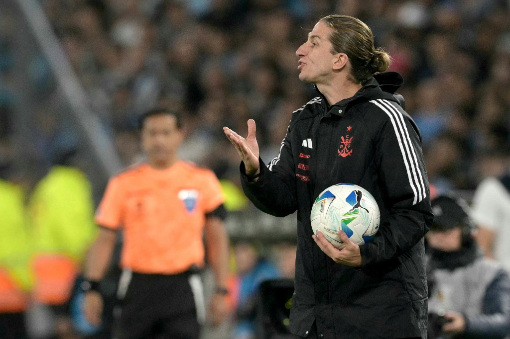 Bicampeon en su etapa como jugador Filipe Luis cerca de lograr la gloria en la Libertadores como tecnico