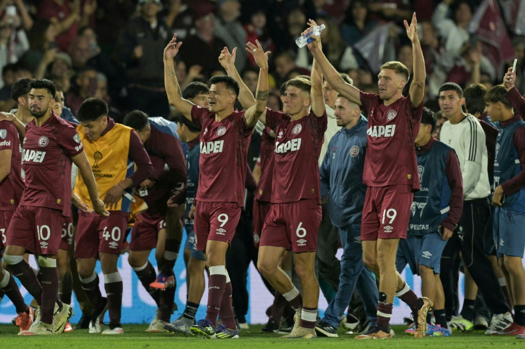 Lanús despide a la Universidad de Chile y aspira a recuperar la Copa Sudamericana