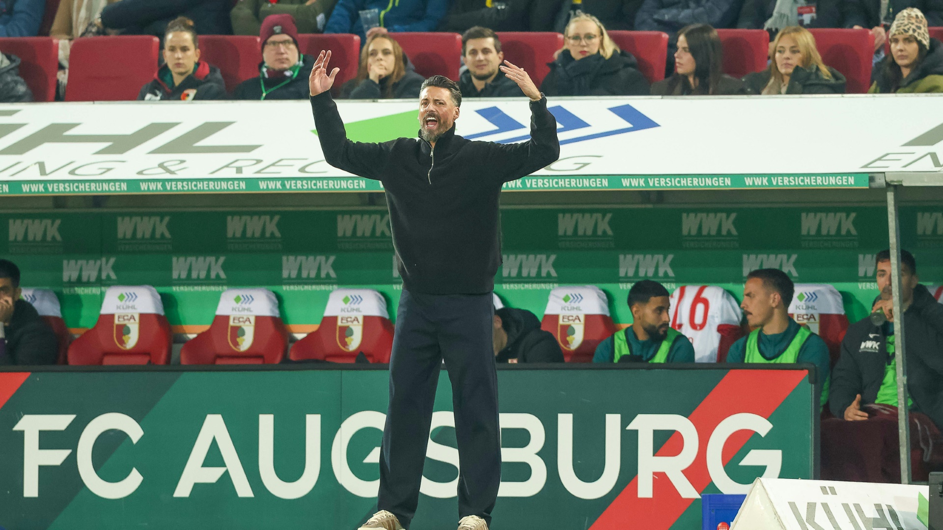 Borussia Dortmund steigt auf, Augsburg rutscht ab