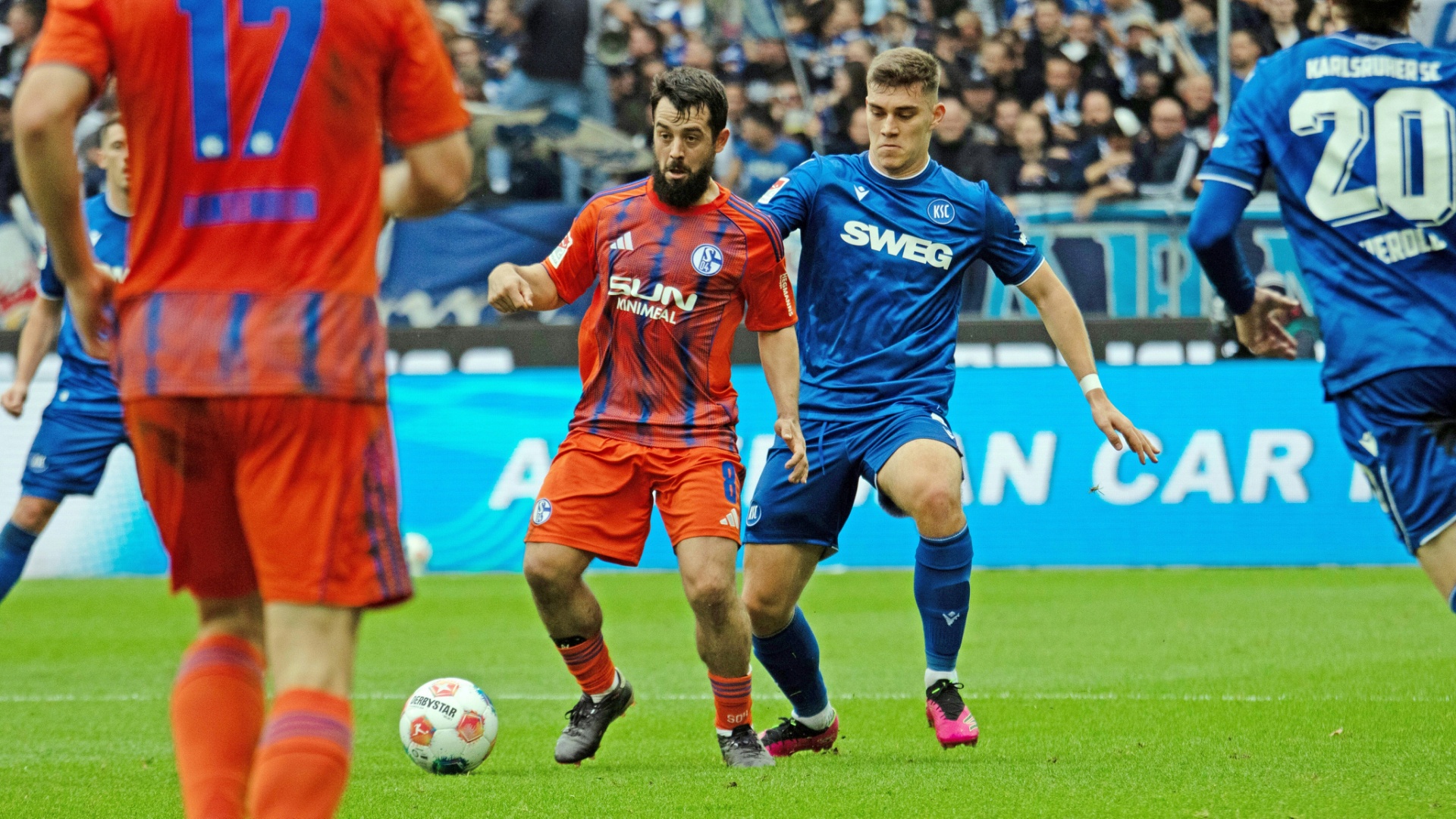 Schalke stolpert in Karlsruhe