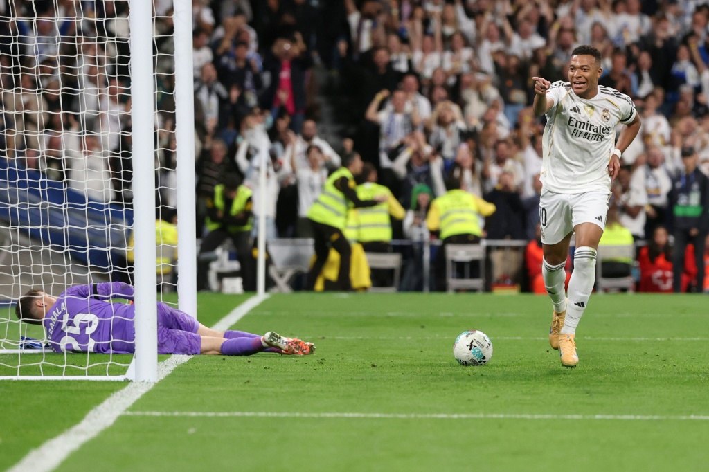 En Espagne le Real Madrid creuse lecarts en Liga grace a un doublé de Mbappé