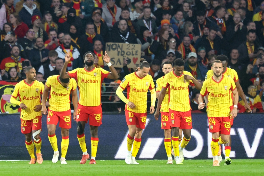Ligue 1 : Lens regagne le podium, Beye conserve son poste à Rennes grâce à Lepaul