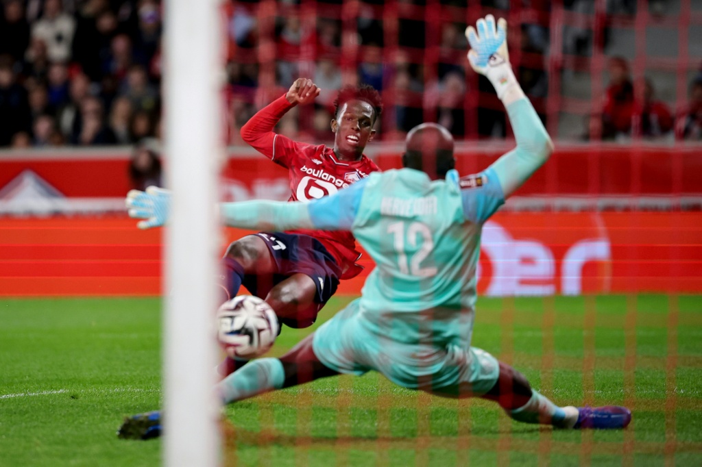 Ligue 1 : Lille gagne de peu contre Angers malgré un manque flagrant d’efficacité