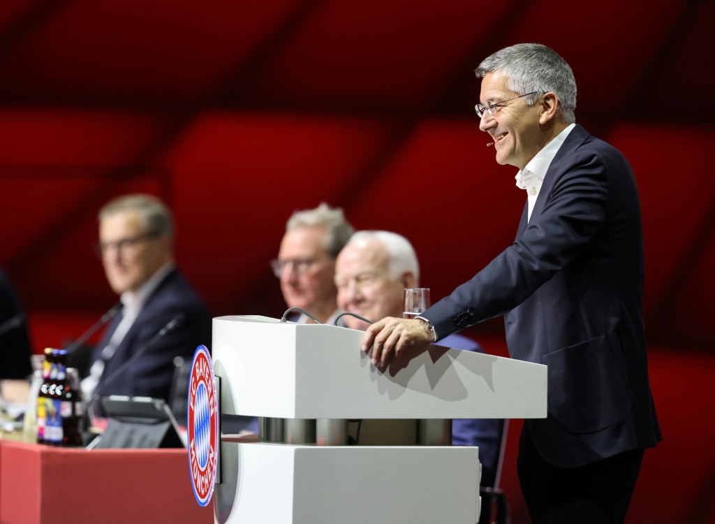 Herbert Hainer renovado como presidente del Bayern por tres años más