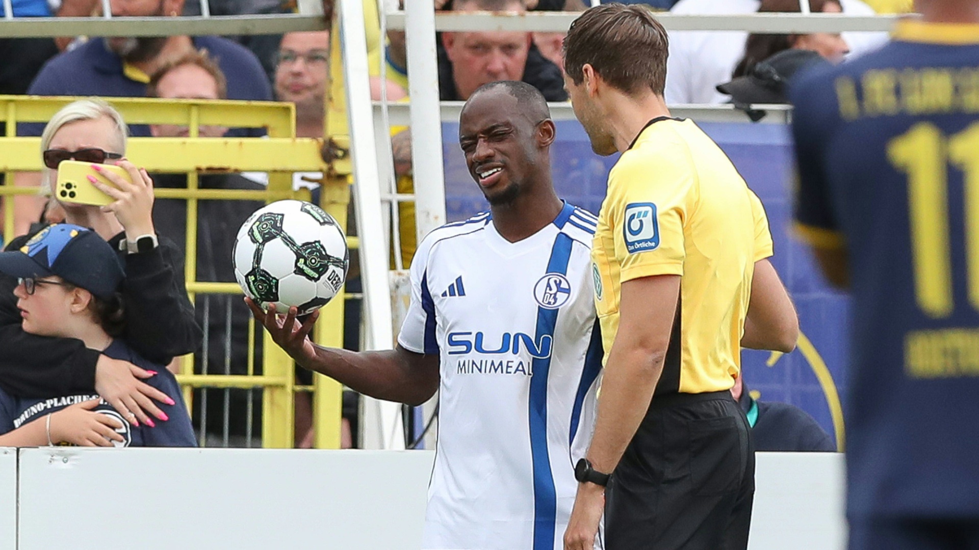 Rassismus-Skandal: Lok Leipzig erhält Strafen auferlegt